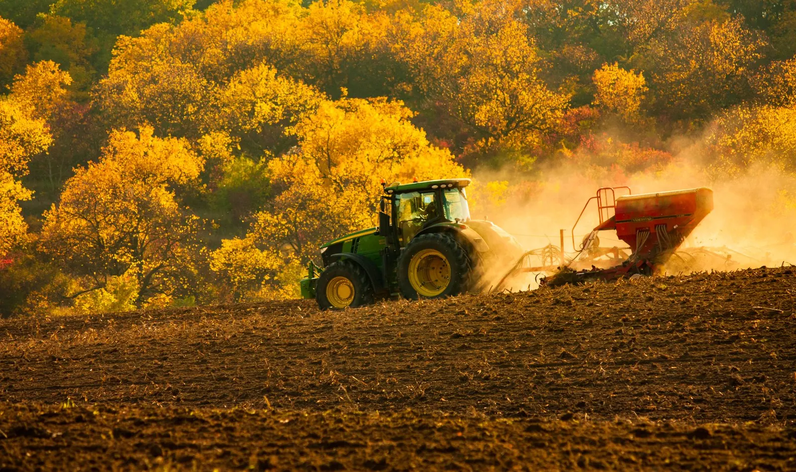 Agronafta 2026: Německo vrací 21,48 centu na litr, Rakousko chystá výplatu