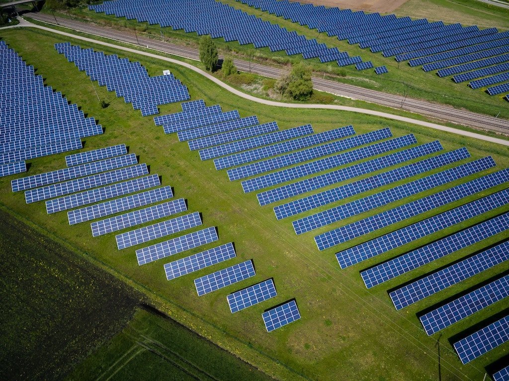 Španělský spor o čistou energii otřásá důvěrou investorů v EU
