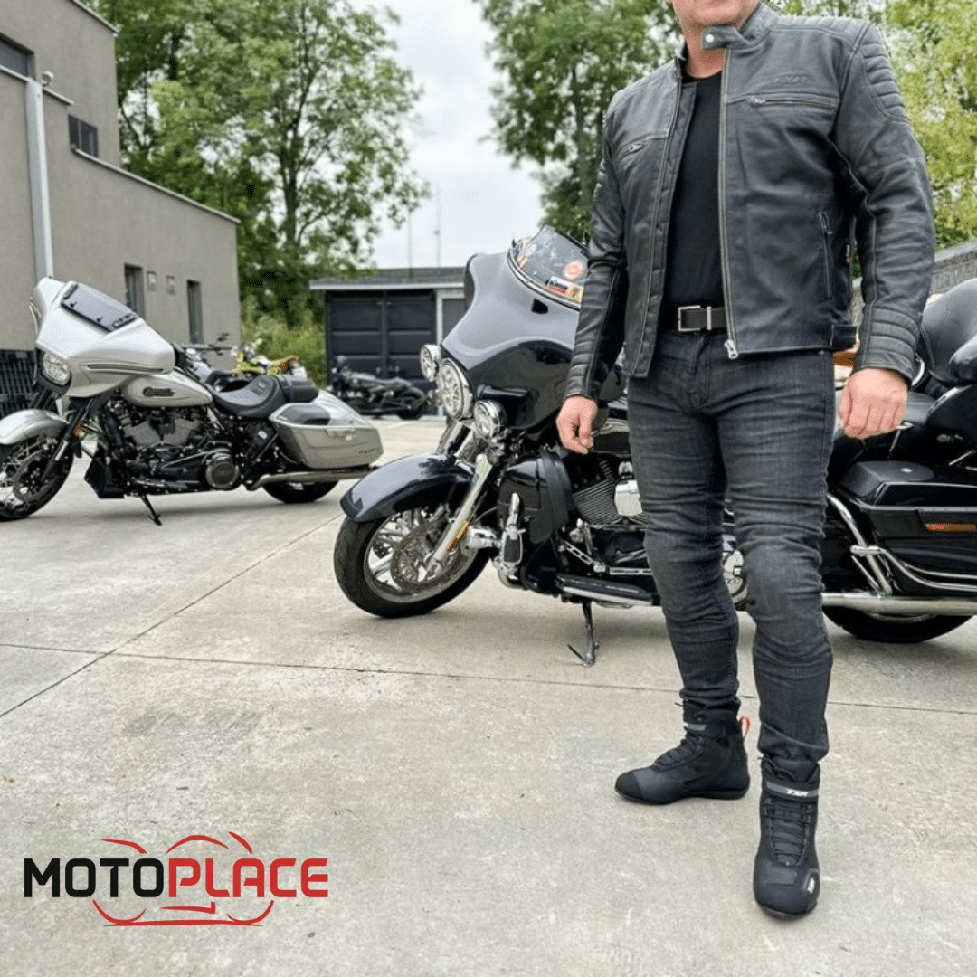 Jezdíte na motorce? Tyhle kousky oblečení musíte mít!