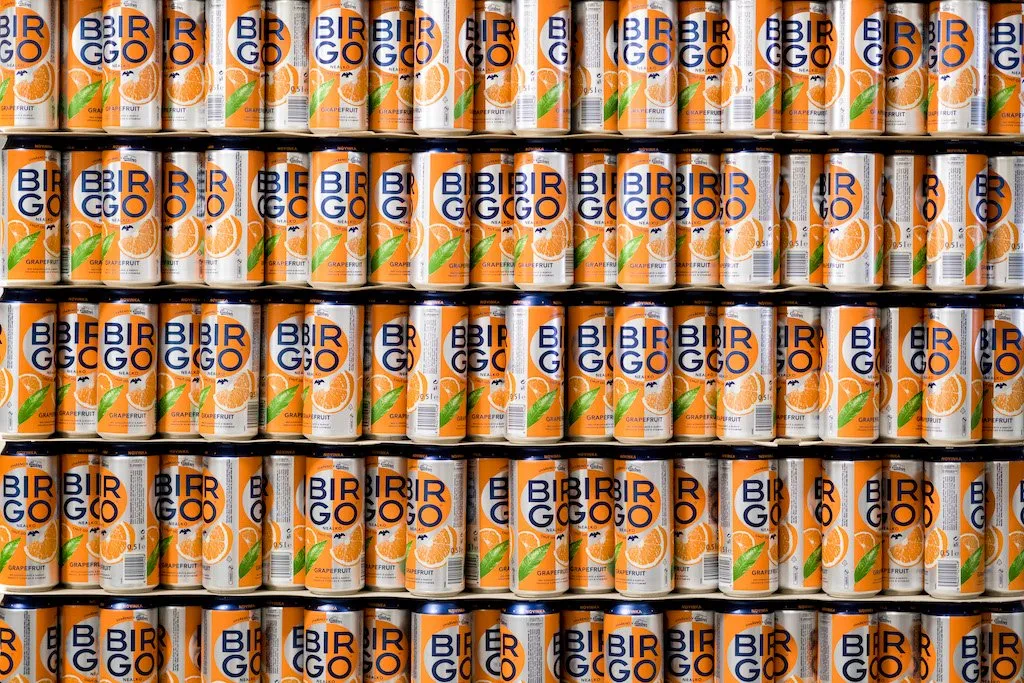 Novinka na trhu ochucených nealko piv. Mattoni spolu s Budvarem představují  BIRGO