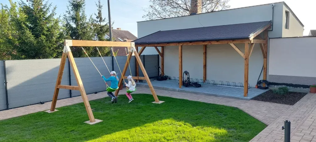 Apartmány Chalupovi Břeclav - zahrada s houpačkou