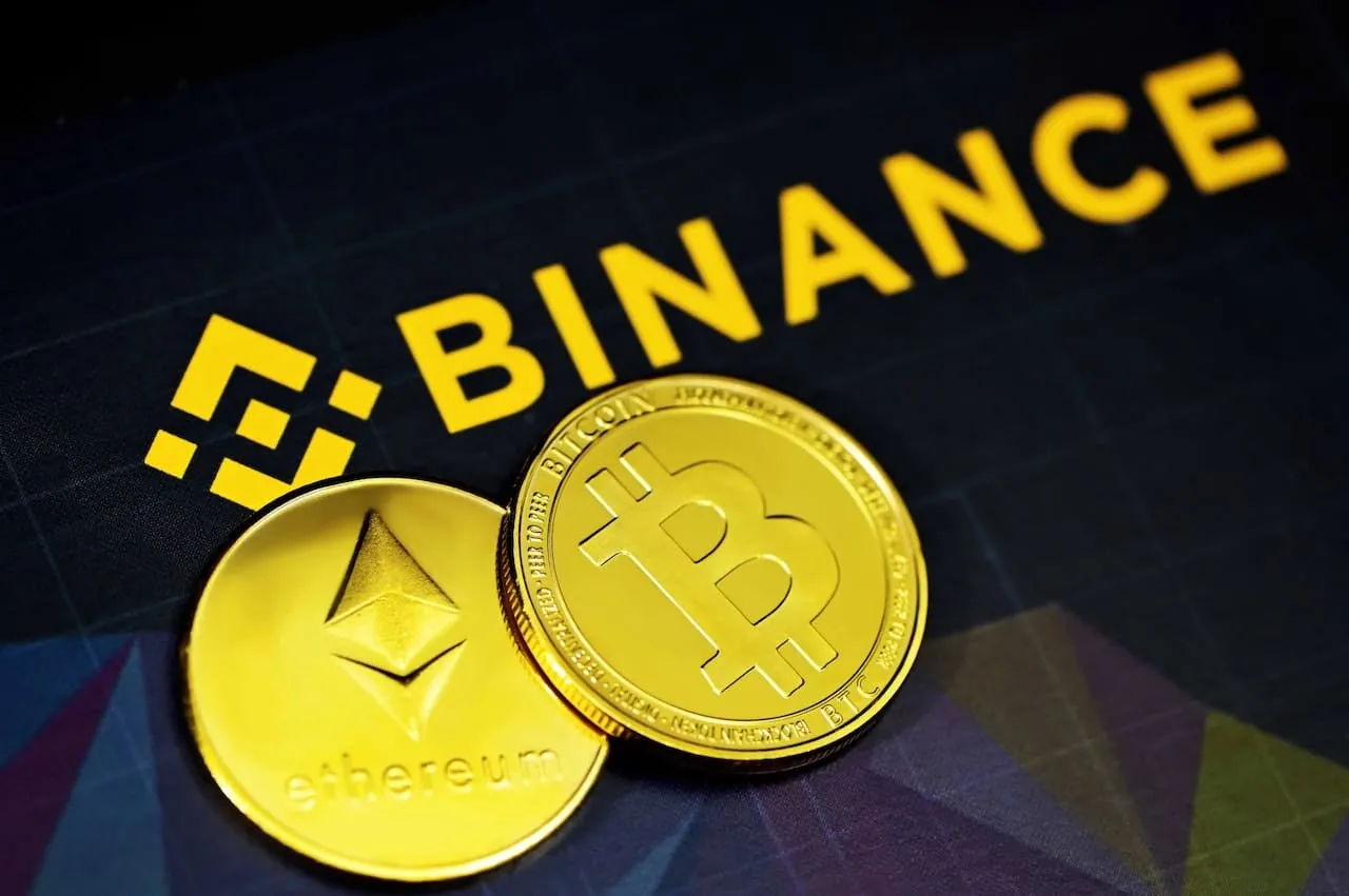 BINANCE ODSTUPUJÍ OD ZÁCHRANY FTX, KRYPTO TRH ZACHVÁTILA PANIKA