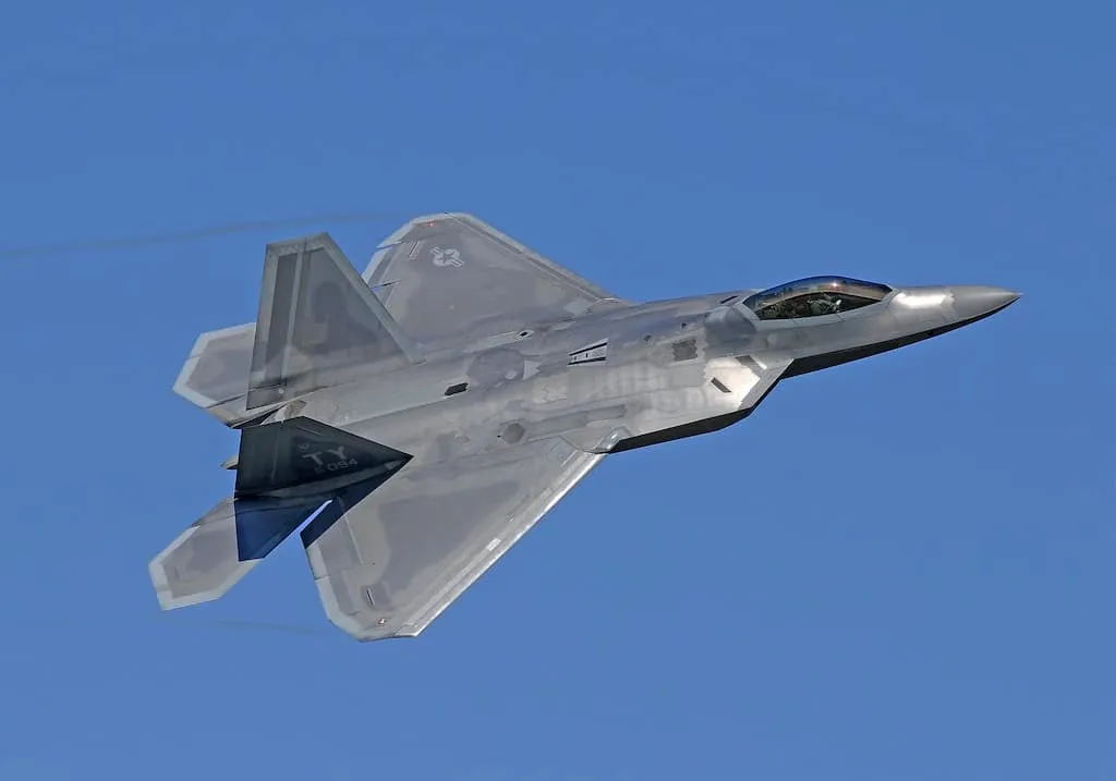 F35